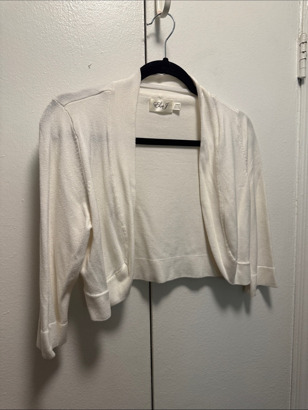 Eliza J White Cropped Open-Front Shrug - Picture 3 of 4